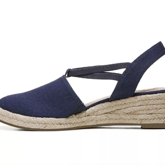 LifeStride Womens Katrina 2 Cushioned Footbed Wedge Sandals Shoes - Picture 2 of 3